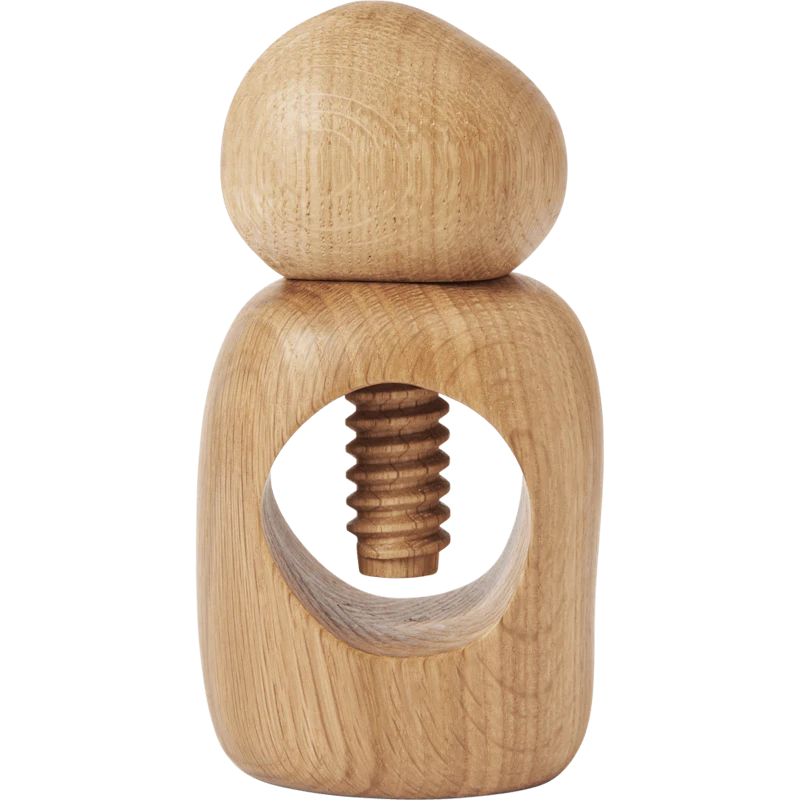 Cairn Nøtteknekker, Eik