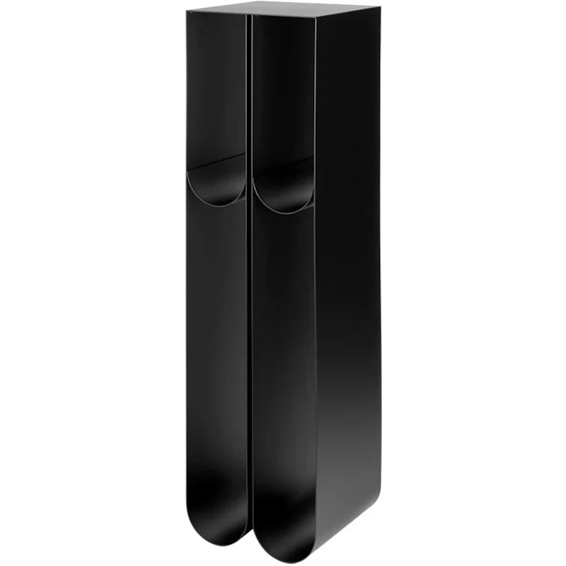 Curved Pidestall, Sort
