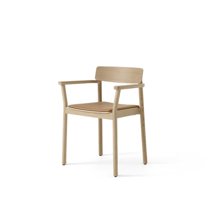 Betty TK11 Spisestol Med Armlener Cognac Skinn/Eik