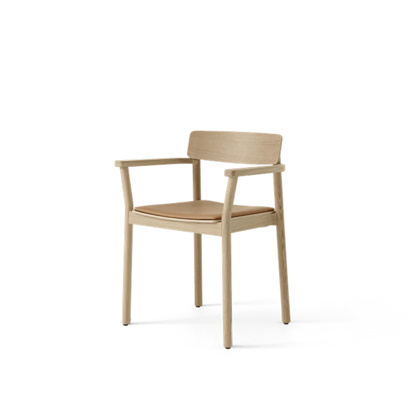 Betty TK11 Spisestol Med Armlener Cognac Skinn/Eik