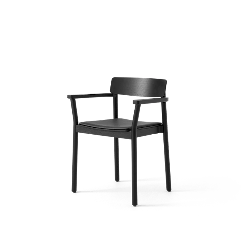 Betty TK11 Spisestol Med Armlener Sort Skinn/Sort Ask