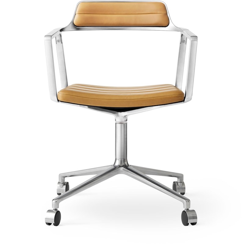 452 Svingstol med Hjul, Polert Aluminium / Kamelfarget Skinn